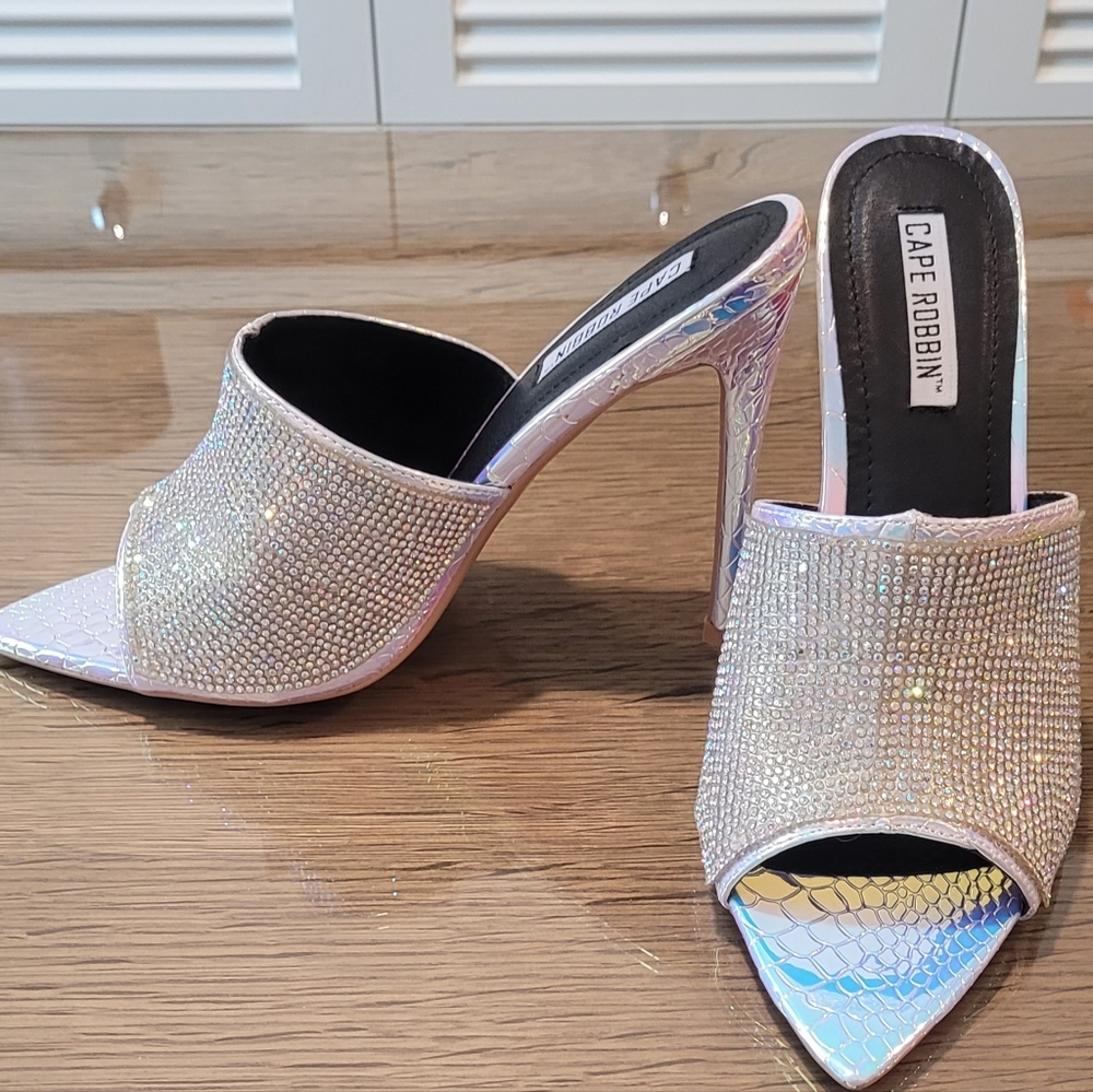 Cape Robbins 8 1/2 M stilettos.  5" heel.